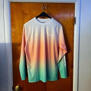 Columbia technical shirt